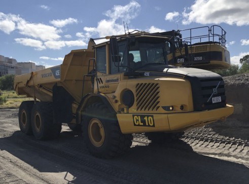 25T Artic Dump Trucks 2