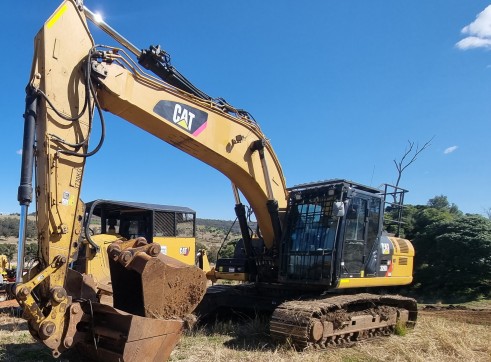 Cat 329DL Excavator 1