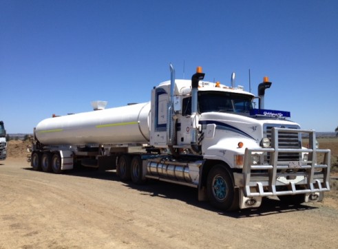 28,000 litre Water Truck 1