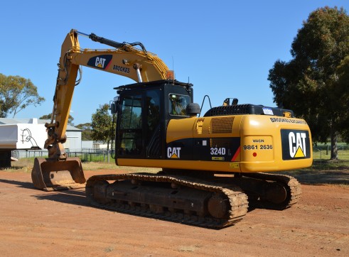 28t Cat 324D Excavator For Hire 1