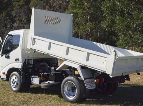 2T Hino Tipper