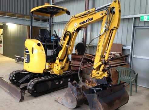 2T Komatsu Mini Excavator 1