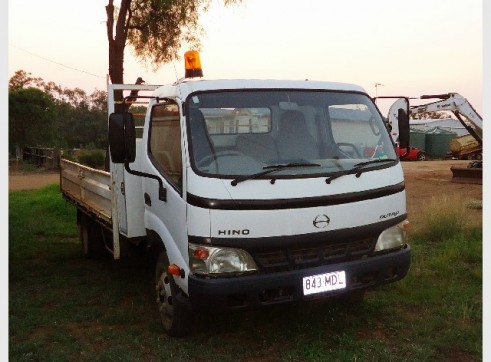 3 TON HINO TIPPER 2