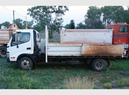 3 TON HINO TIPPER 3