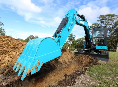 3 x 5T Airman Excavators 2