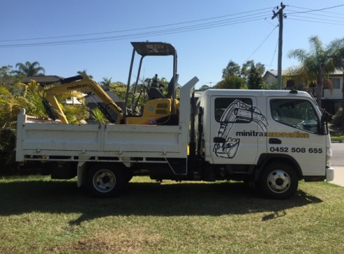 3.5T Mitsubishi Tipper  1