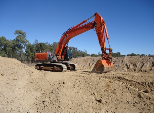 30 Ton Hitachi Excavator
