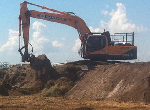 30T Excavator 2