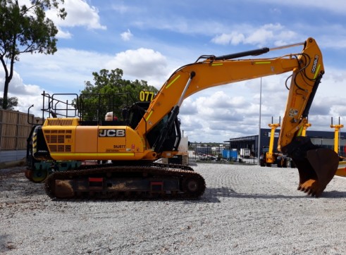 30T excavator 2