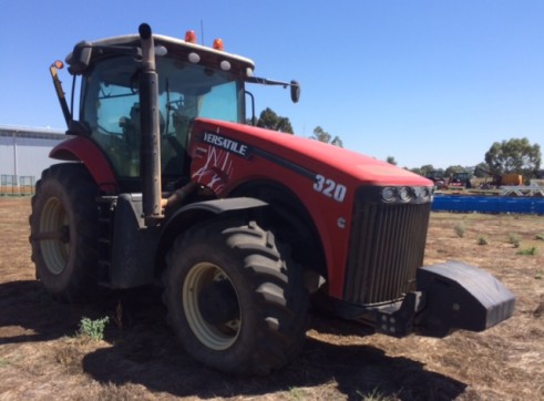 320HP FWA Versatile Tractor 3