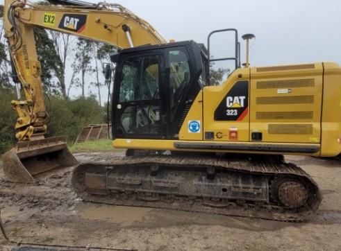 23T Caterpillar 323 NG Excavator w/3D GPS 1