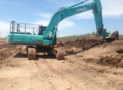 33 ton excavator