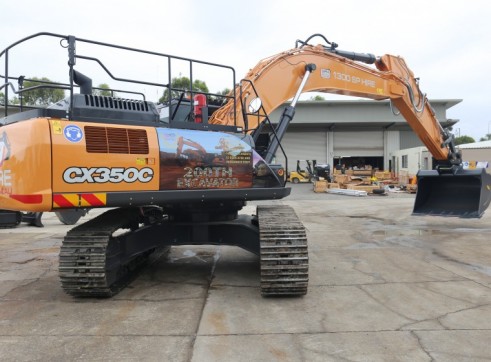 35T Excavator for hire |284 HP 2