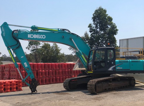 36T Kobelco Excavator 2