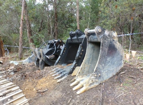 36T Volvo ECR305 Excavator 3