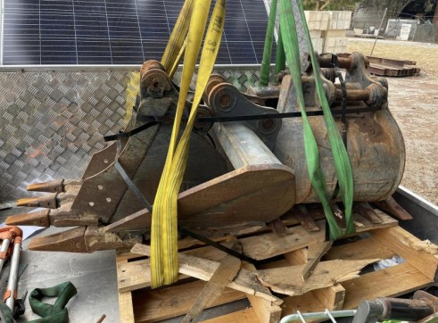 4T Cat Excavator 8