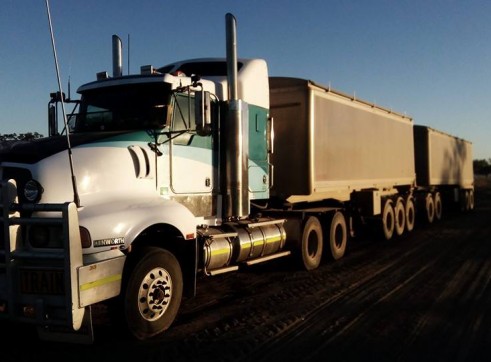 550HP Prime Mover w/single or road train grain tippers 2