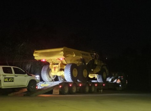 55T Haulmark Quad float & dolly