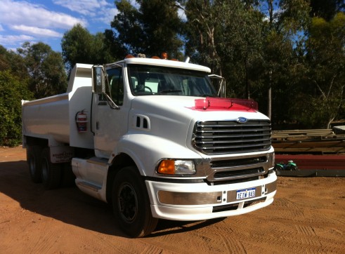 6 Wheel Tipper for hire 1