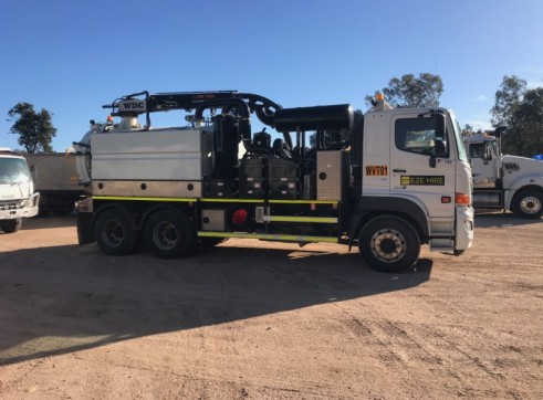 6300L Vac Truck 1