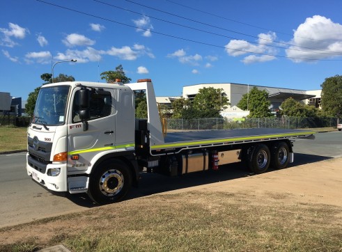 6x4 Tilt Tray Truck 1