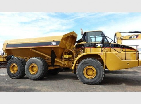 740 Articulated Moxy Dump Truck