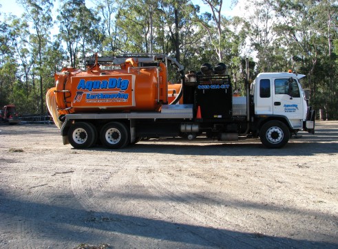 7500L Vacuum truck