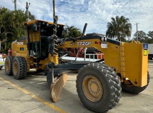 772GP John Deer Grader 2