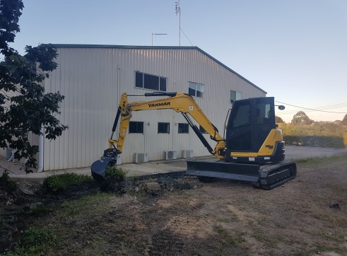 8 Tonne Excavator 1