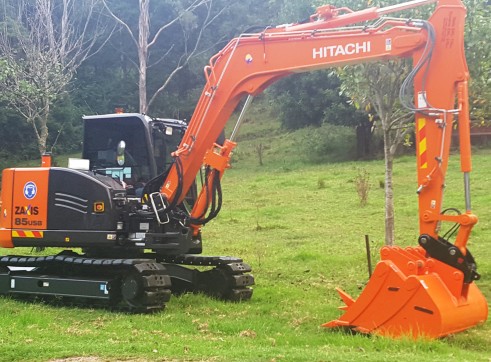 8.5T Hitachi Excavator 1