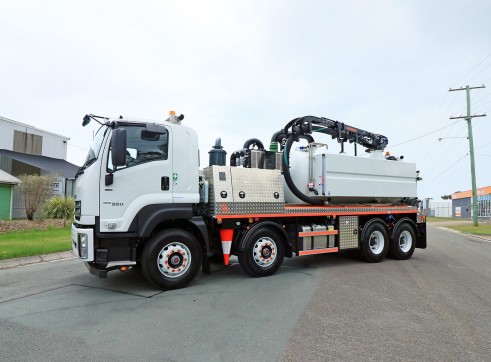 8000L Vac Truck 2