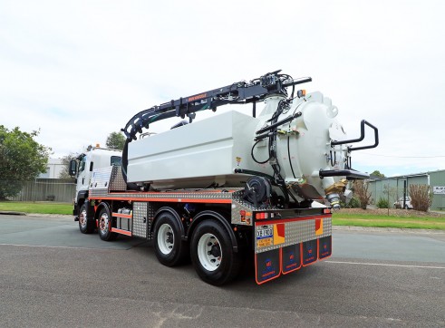 8000L Vac Truck 3