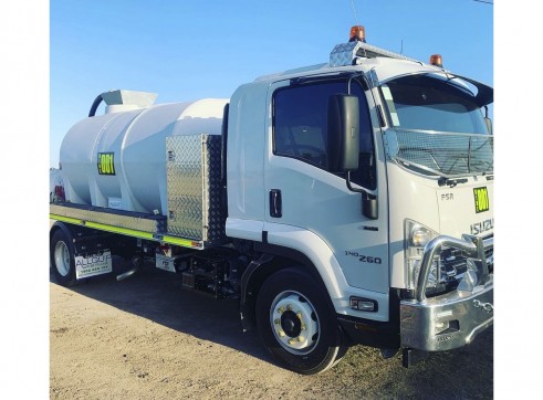 8000L Water Truck - ISUZU FSR 140/260 1