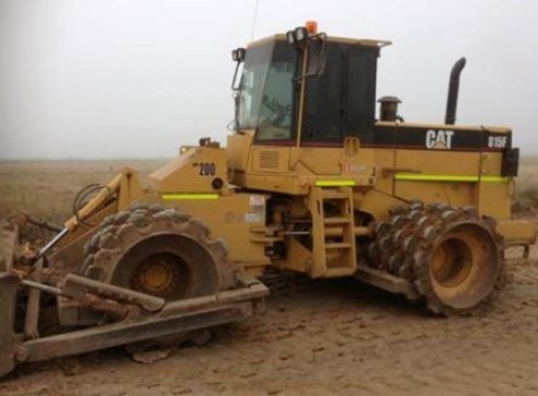 825G Cat Compactor - w/GPS 2