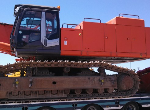 87t Hitachi Excavator 2