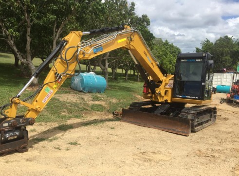 8T Caterpillar Excavator 4