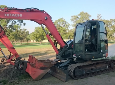 8T Hitachi Excavator 1