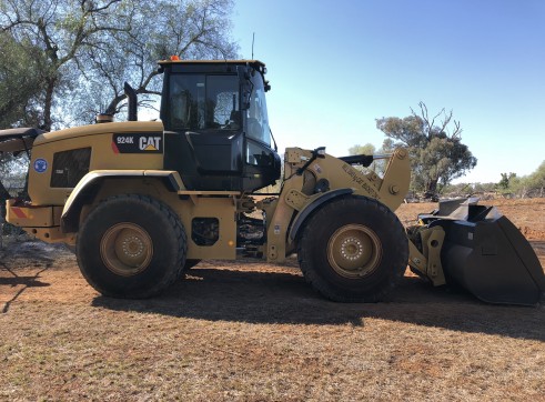 924K CATERPILLAR LOADER 1