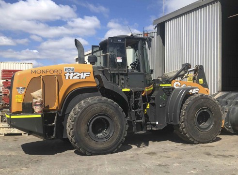 Case 1121F wheel loader 1