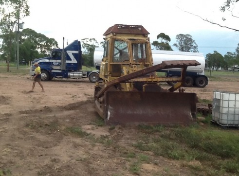 Case 1550 Dozer (D6 size) 2