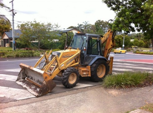 CASE 580SK BACKHOE LOADER 3