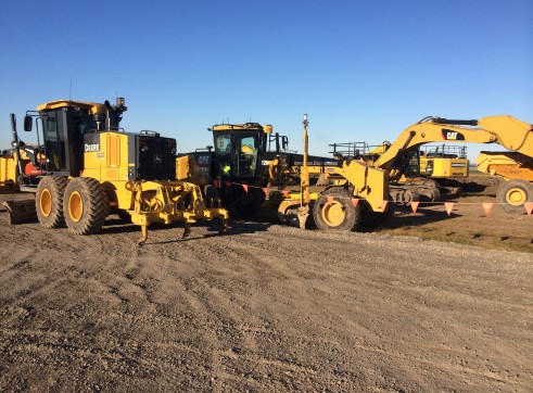 Cat 12m grader 2