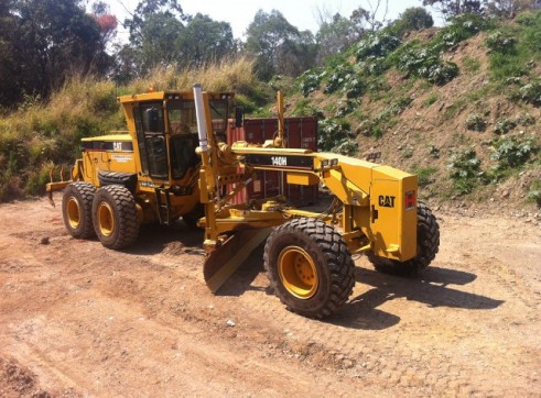 Cat 140H Grader Trimble GPS