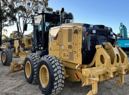 CAT 150 GRADER 2