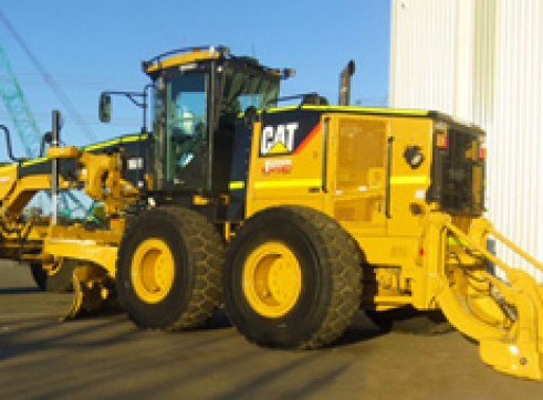 Cat 16M Motor Grader 2