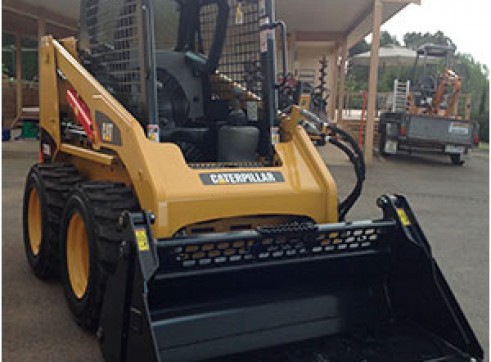 CAT 226B Series 3 Skidsteer 2