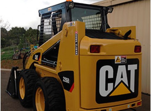 CAT 226B Series 3 Skidsteer 3