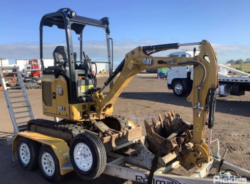 1.7T Cat 301.7CR Mini Excavator 1