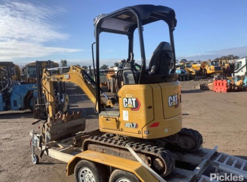 1.7T Cat 301.7CR Mini Excavator 2