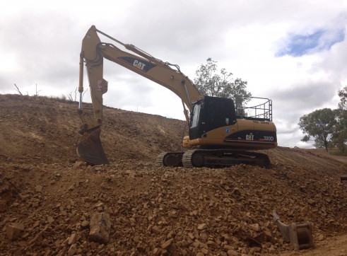 Cat 320D Excavator 1